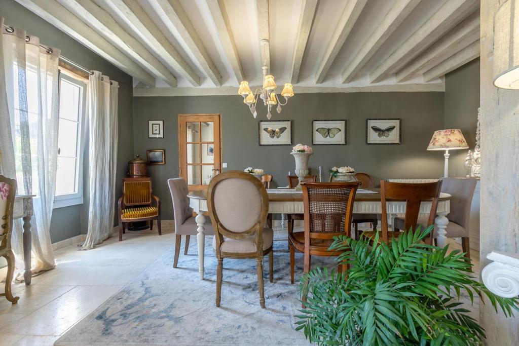 Le Clos Des Roses Chambres Et Tables D Hotes Meusnes ภายนอก รูปภาพ