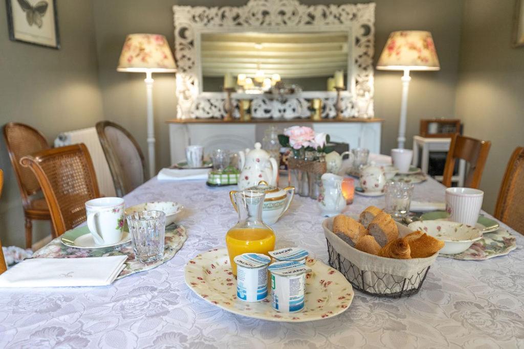 Le Clos Des Roses Chambres Et Tables D Hotes Meusnes ภายนอก รูปภาพ