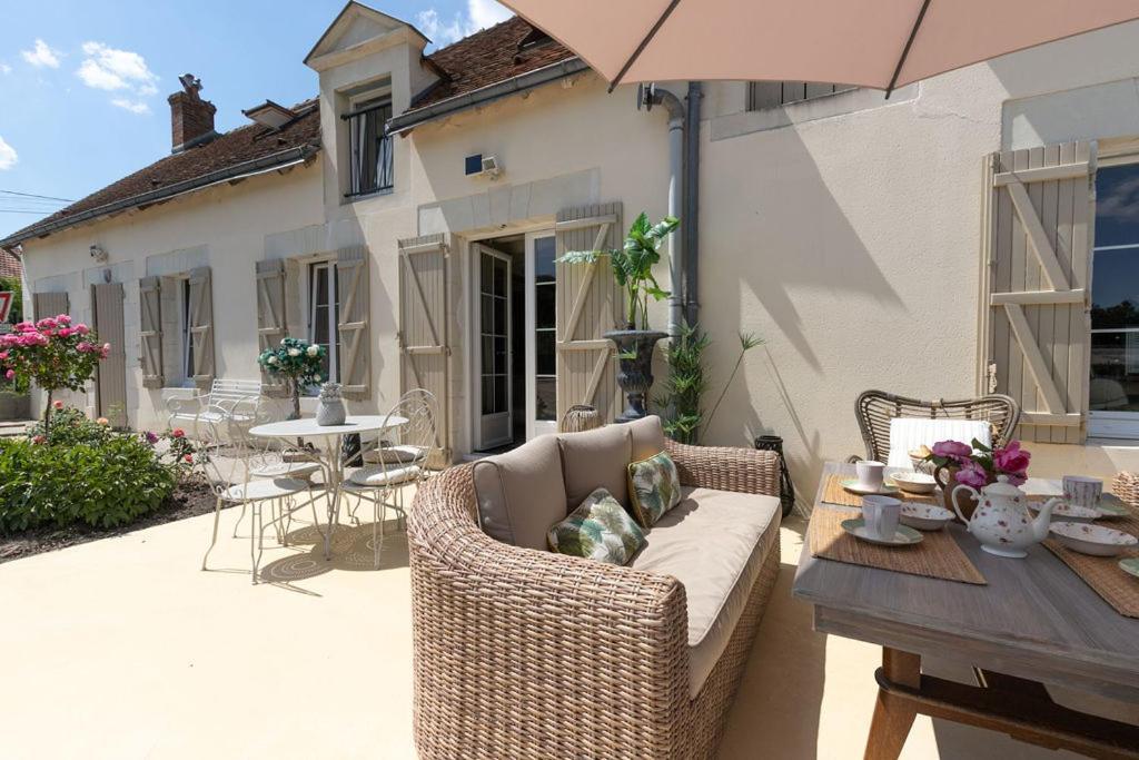 Le Clos Des Roses Chambres Et Tables D Hotes Meusnes ภายนอก รูปภาพ